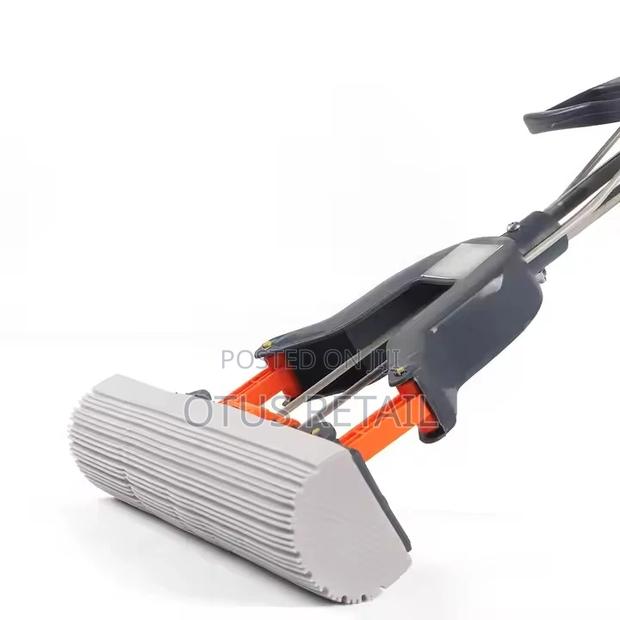 Squeeze Mop With Bucket photo 3