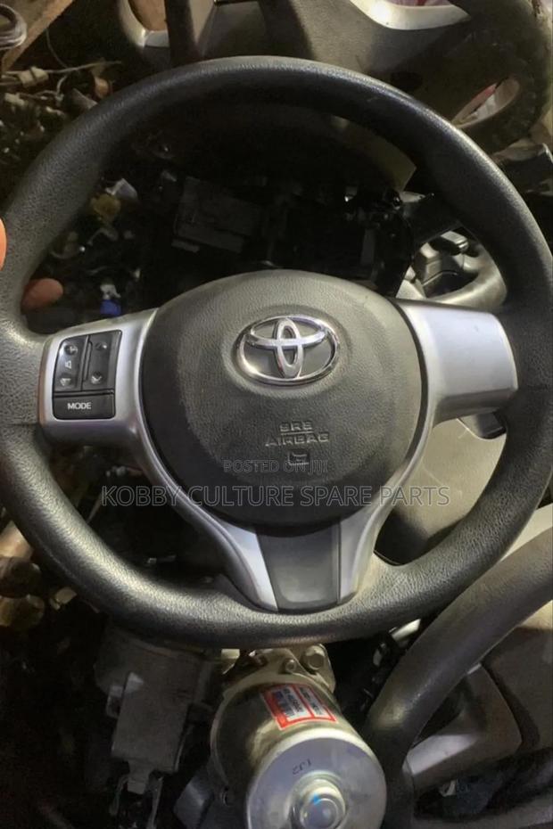 Original Toyota Vitz Steering Wheel Available for All Cars