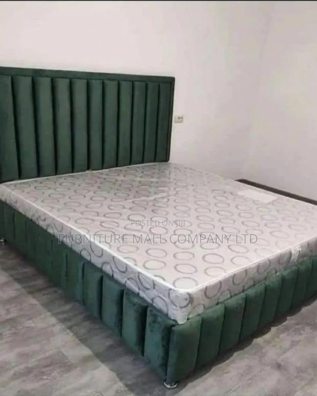 Queen Size Bed With Frame · Photo 1