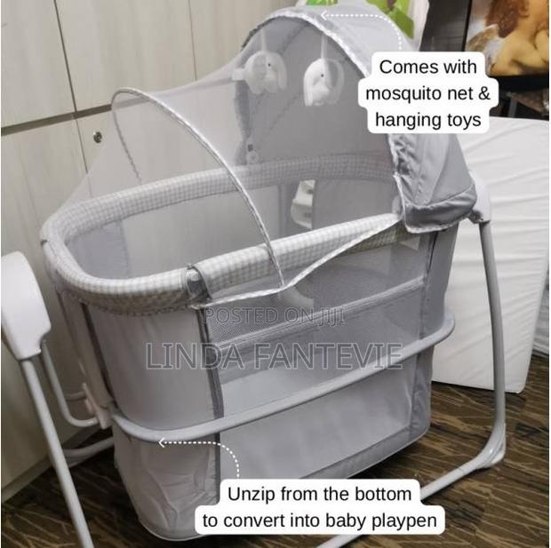 Baby Swing Bed With Remote · Photo 3