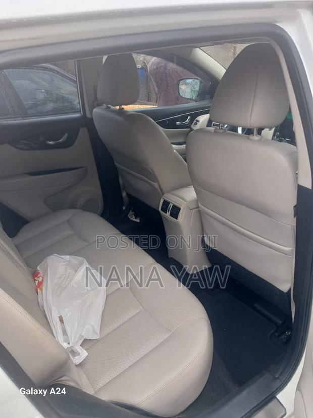 Nissan Rogue SL AWD 2019 White