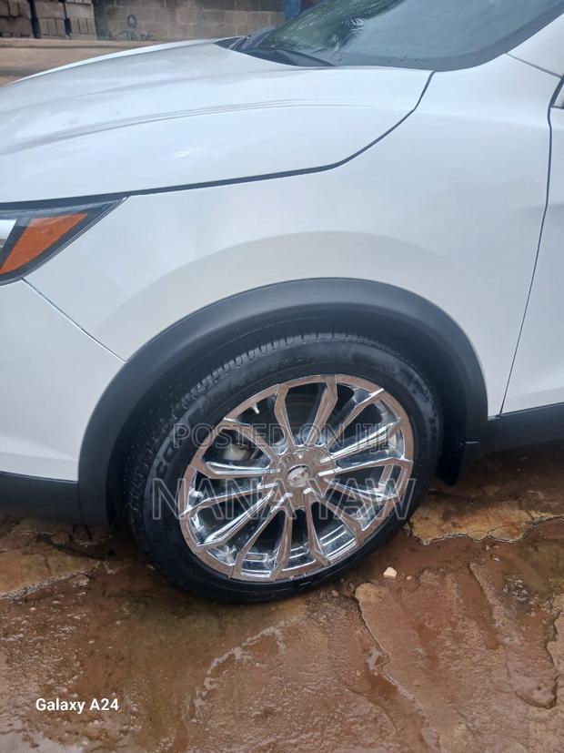 Nissan Rogue SL AWD 2019 White