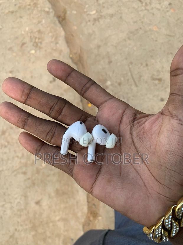 Airpods Pro for Sale With Delivery Within Accra photo 5