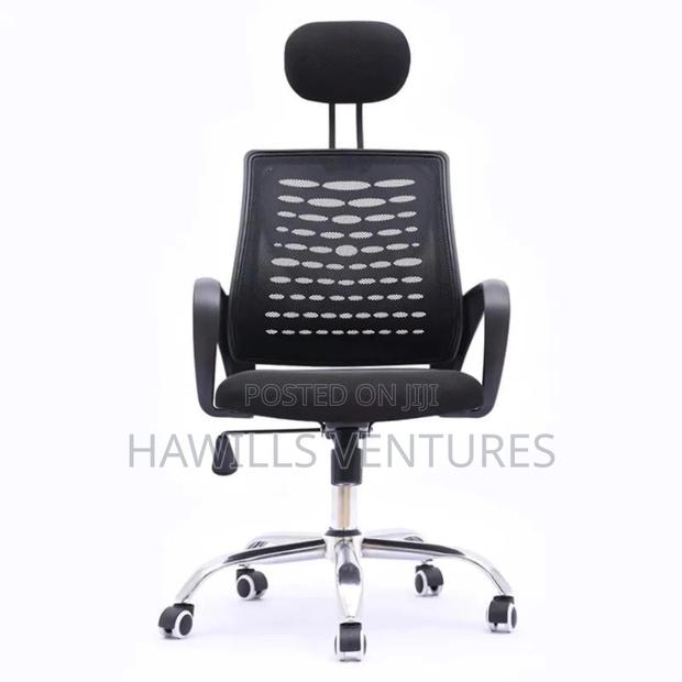 Adjustable Swivel Chair · Photo 1