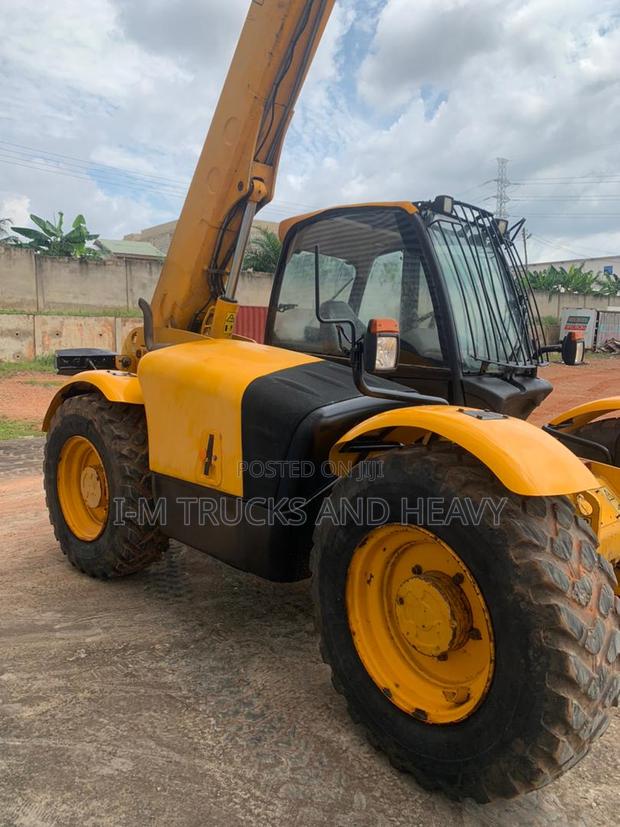 JCB 540-70 Telehandler · Photo 3