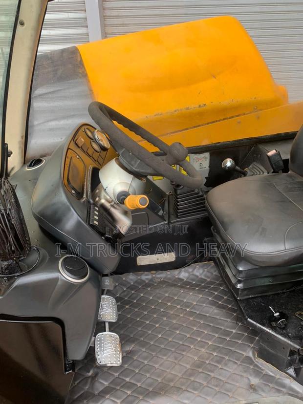 JCB 540-70 Telehandler · Photo 4