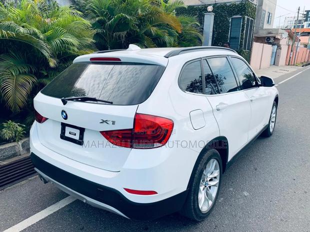 BMW X1 xDrive28i 4dr SUV AWD (2.0L 4cyl Turbo 8A) 2015 White
