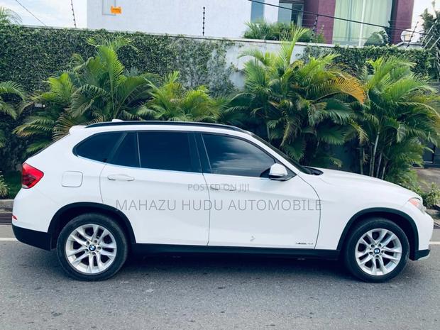 BMW X1 xDrive28i 4dr SUV AWD (2.0L 4cyl Turbo 8A) 2015 White