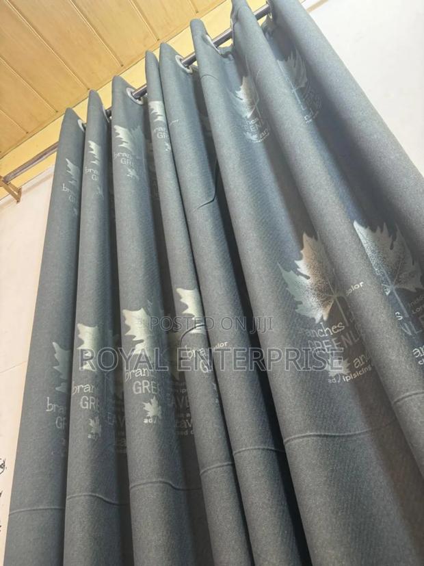 Plain Sunblock Out Curtains ( 102×54 Inches) · Photo 2