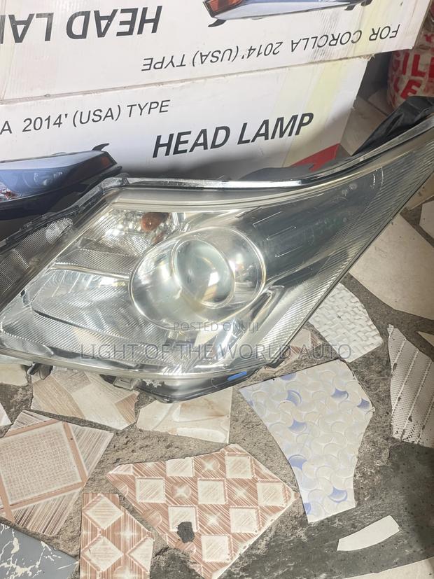 Toyota Avensis 2014 Headlight Left Side