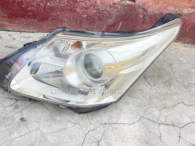 Toyota Avensis 2014 Headlight Left Side