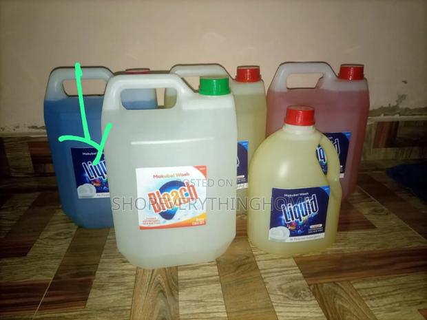 Bleach And Multipurpose Cleaner · Photo 2