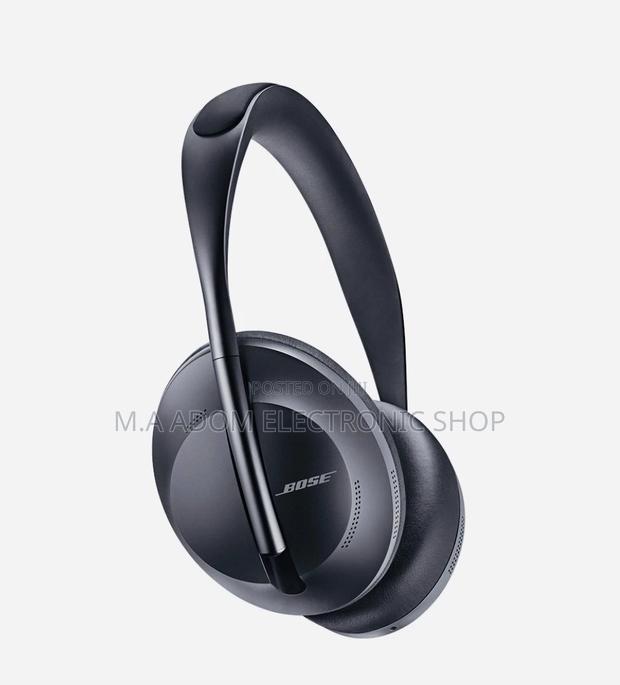 Bose Noise Canceling 700 Headphones · Photo 2