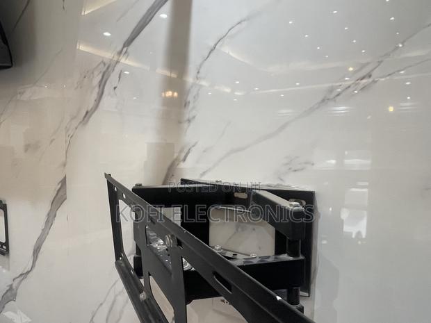 Installation Friendly Swivel TV Mount for 40''- 80” · Photo 3