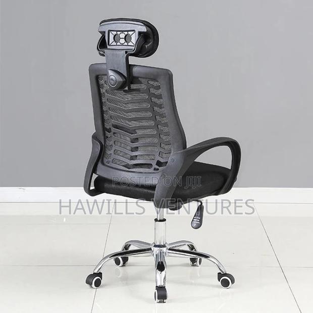 Office Standard Swivel Chair · Photo 2