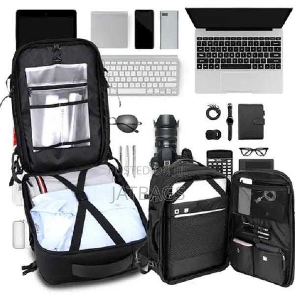 2 Bags In 1 Detachable Laptop Backpack (FREE DELIVERY) · Photo 4