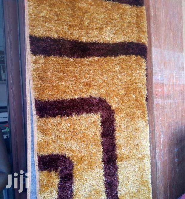 Center Carpet · Photo 2