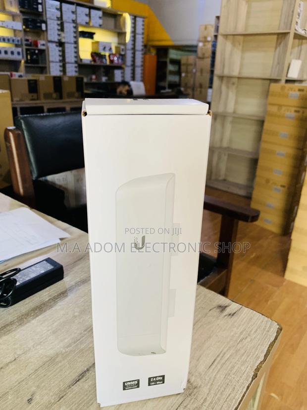 M2 Nano Station Access Point · Photo 3