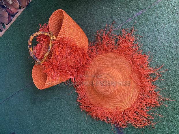 Raffia Bag and Hat · Photo 4