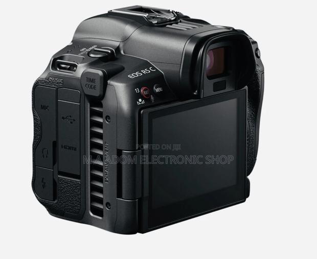 Canon EOS R5 C Mirrorless Cinema Camera · Photo 2