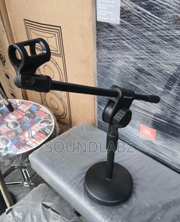 Roundbase Desktop Microphone Stand · Photo 3