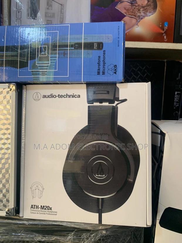 Audio-Technica Ath-M20x Closed-Back Monitor Headphones · Photo 2