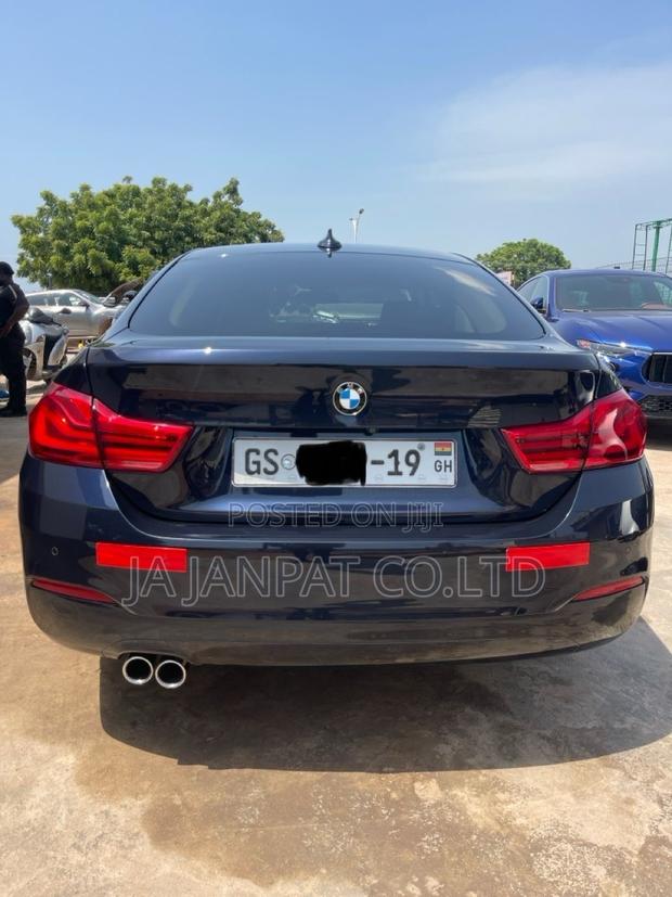 BMW 530i 2019 Blue photo 4