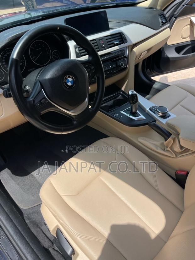 BMW 530i 2019 Blue photo 9