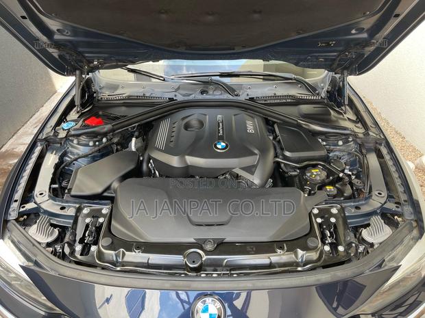 BMW 530i 2019 Blue photo 6