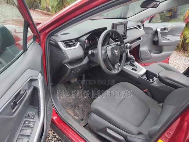 Toyota RAV4 LE AWD 2020 Red