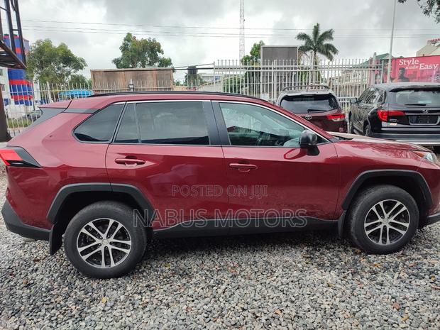 Toyota RAV4 LE AWD 2020 Red