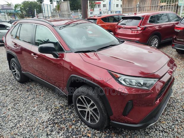 Toyota RAV4 LE AWD 2020 Red