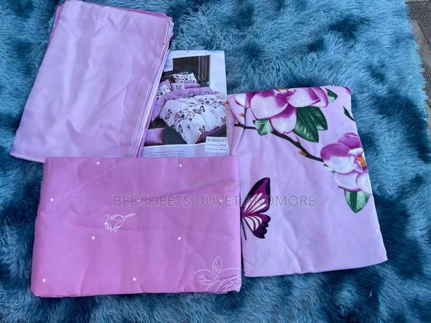 Purple Flowered Bedsheet · Photo 2