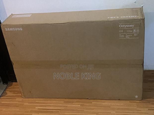 SAMSUNG Odyssey G5 Gaming Monitor