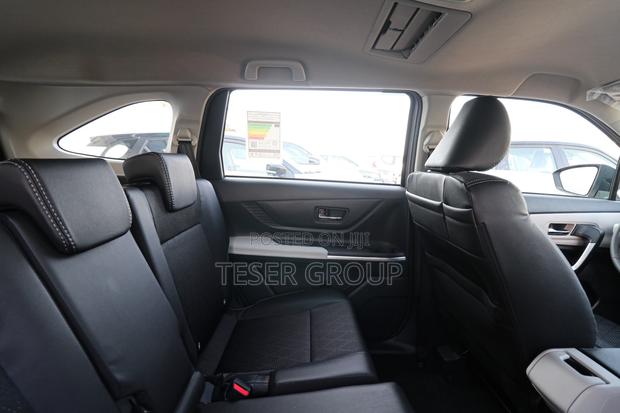 New Toyota Veloz 2023 Red photo 5