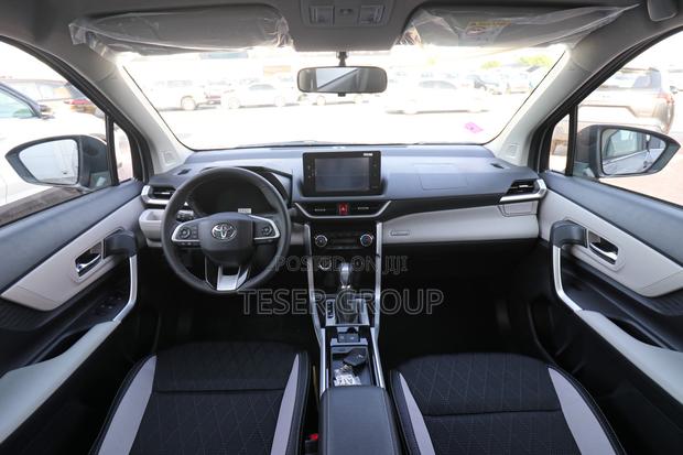 New Toyota Veloz 2023 Red photo 6