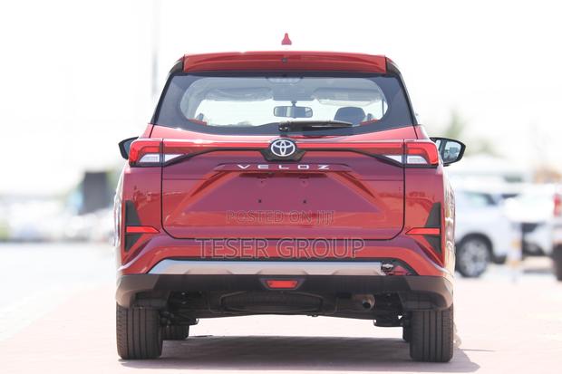 New Toyota Veloz 2023 Red photo 4