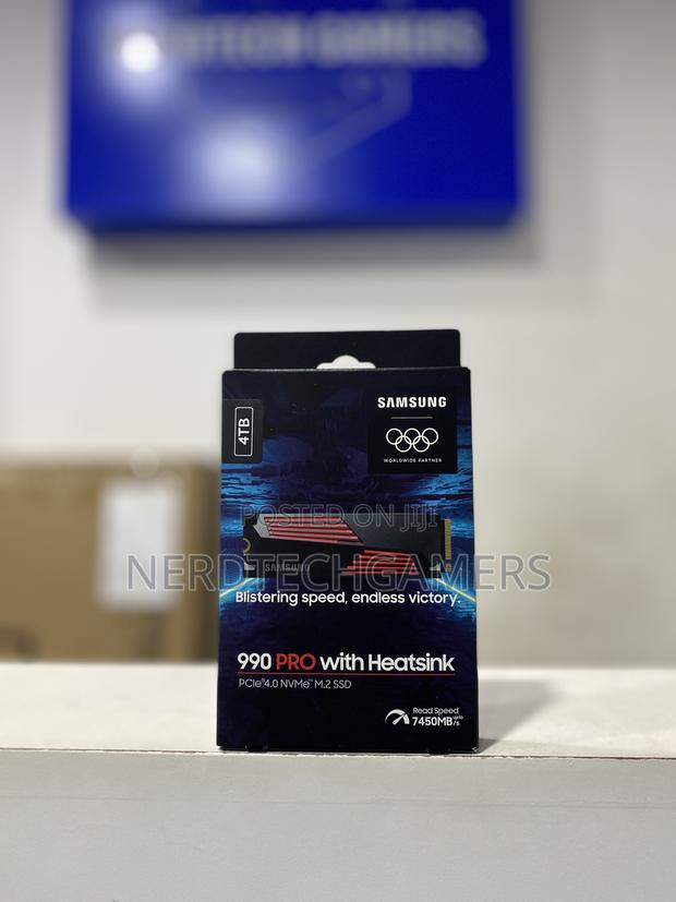 Samsung 990 Pro SSD 4tb Pcie 4.0 M.2 2280 Internal SSD · Photo 4