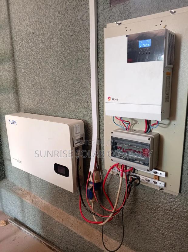 Lithium Battery Solar Generator photo 3