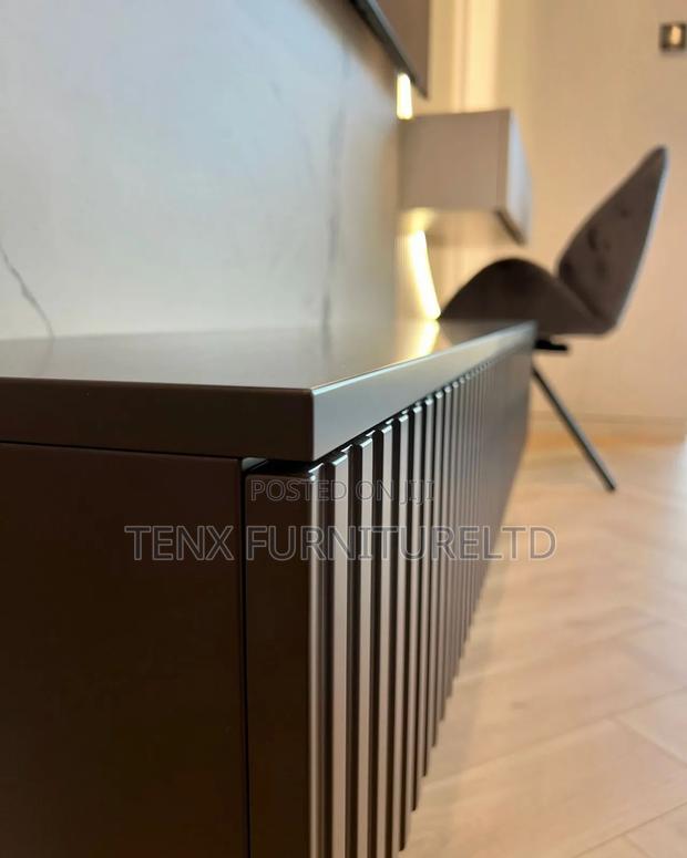 Bedroom Tv Unit With Mirror · Photo 3