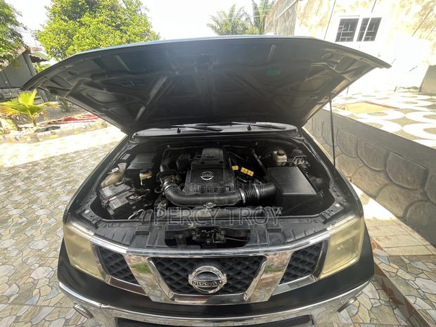 Nissan Frontier 2007 Black photo 5
