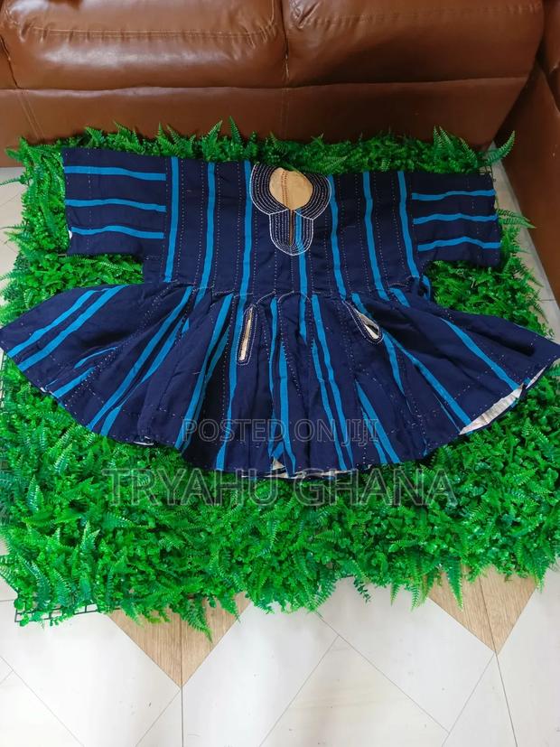 Shop Amazing Original Handmade Smock Online at Tryahu · Photo 2