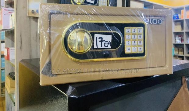 Eldo 17EA Pro Safe Box: Compact Security, Maximum Protection · Photo 2