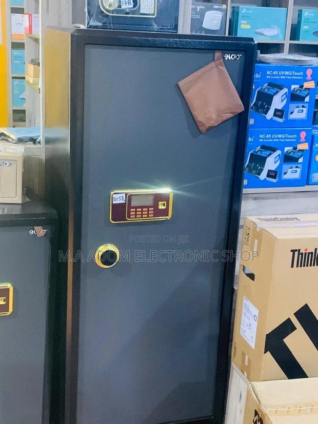 Safeguard Your Items With Eldo D157x Safe Box · Photo 2