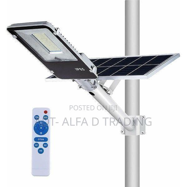 Focus 100w Solar Street Light · Photo 2