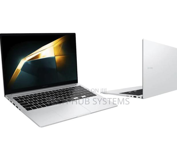 New Laptop Samsung 16GB Intel Core Ultra 7 SSD 512GB · Photo 4
