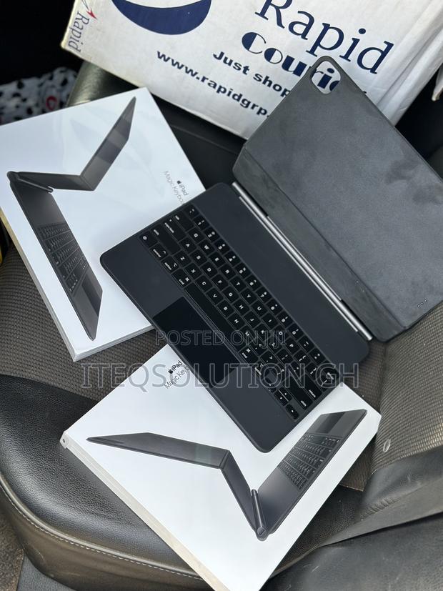 12.9 Inch Magic Keyboard photo 3