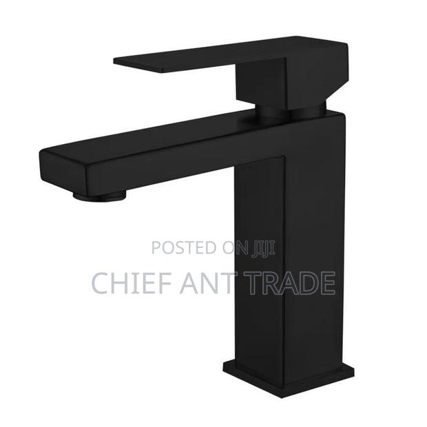 Tap / Faucet. Hot Cold. · Photo 4