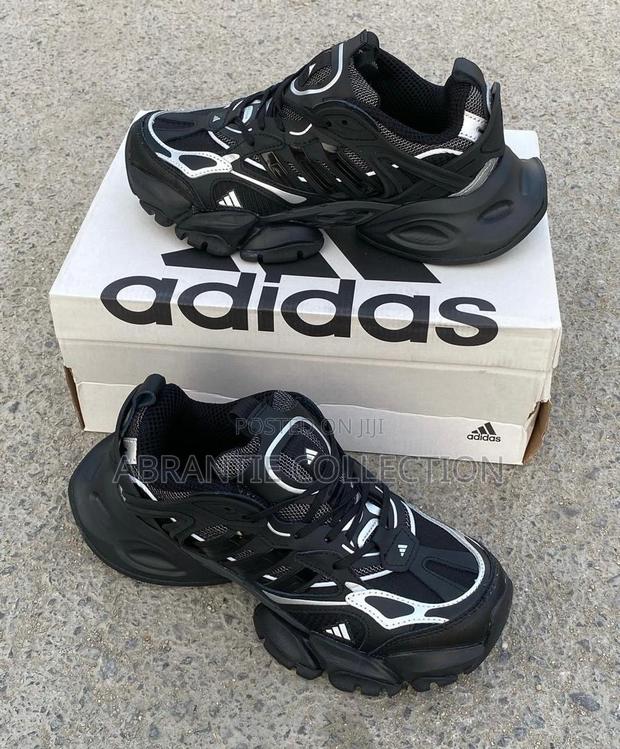 Adidas XLG Runner Deluxe · Photo 3