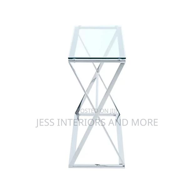 Glass Console Table · Photo 3